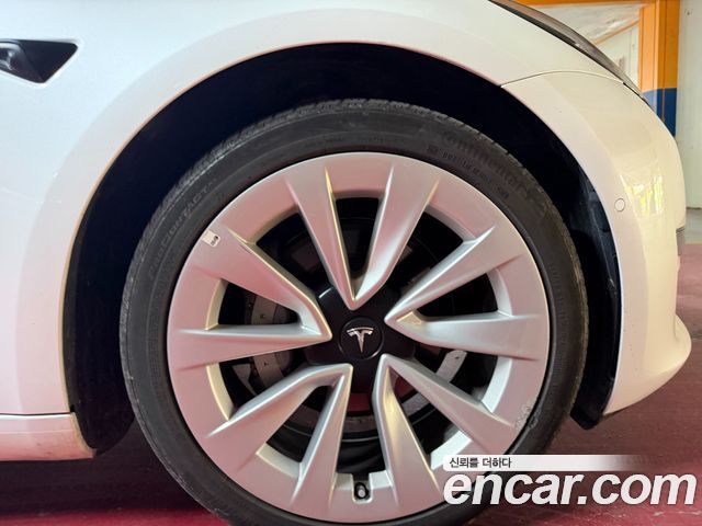 Tesla Model 3 Long Range AWD - фото 4