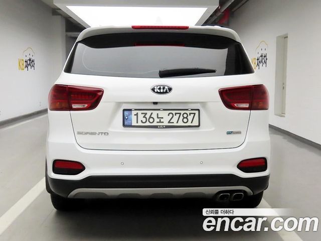 Kia Sorento New Diesel 2.0 2WD Noblesse - фото 2