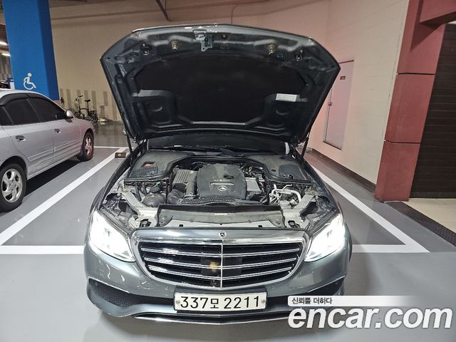 Mercedes-Benz E-Class W213 E300e 4MATIC Exclusive - фото 2
