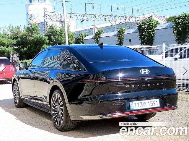 Hyundai Grandeur GN7 2,5 Gasoline 2WD Calligraphy - фото 2