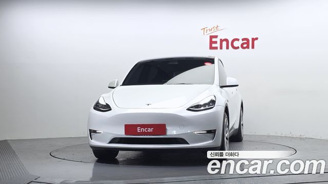 Tesla Model Y Long Range AWD - фото 2