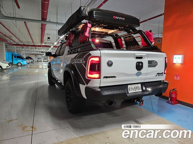 Dodge Ram Pick Up 5.7 - фото 3