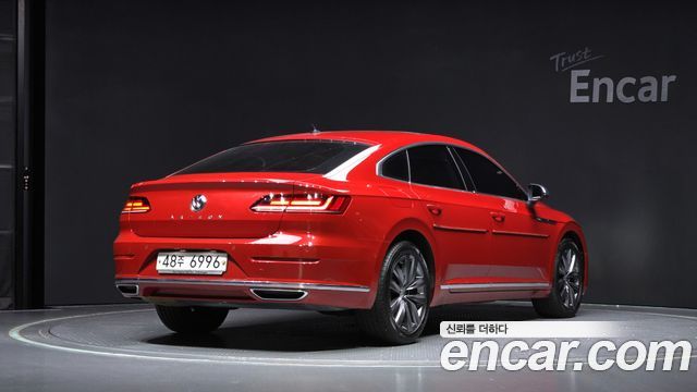Volkswagen Arteon 2.0 TDI Premium - фото 1