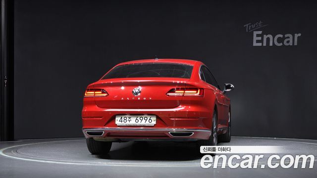 Volkswagen Arteon 2.0 TDI Premium - фото 3