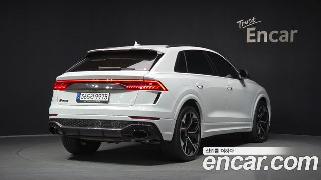 Audi RSQ8 4.0 TFSI Quattro - фото 1