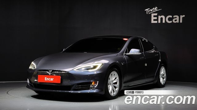 Tesla Model S 75D - фото 0