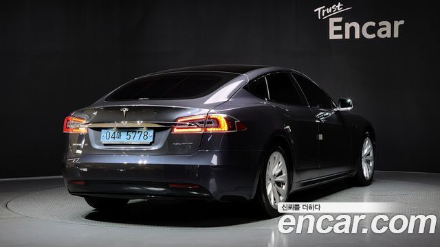 Tesla Model S 75D - фото 1
