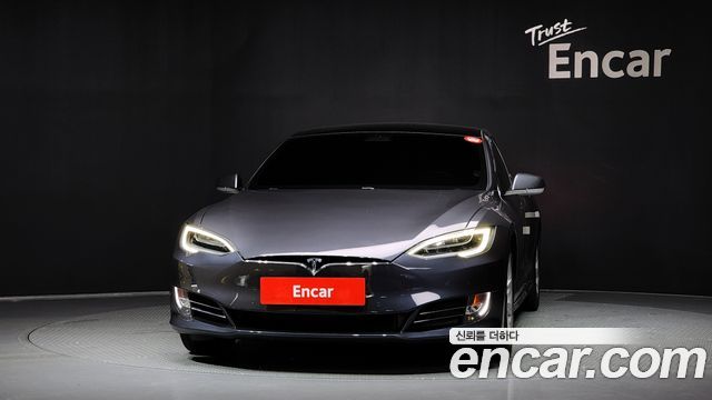 Tesla Model S 75D - фото 2