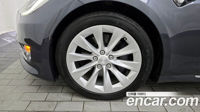 Tesla Model S 75D - фото 4