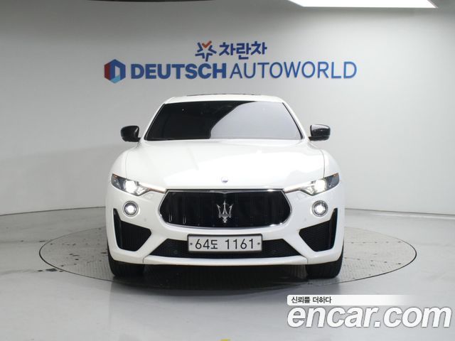 Maserati Levante 3.8 GTS AWD - фото 3