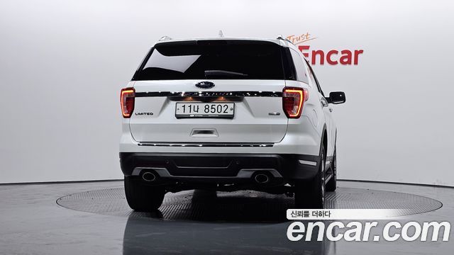 Ford Explorer 2.3 Limited 4WD 5th - фото 3