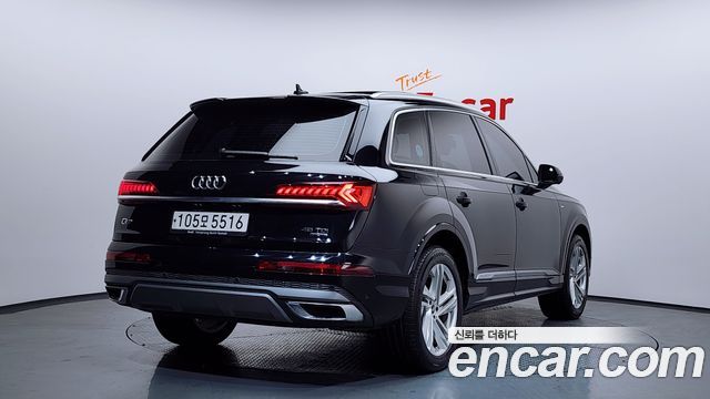 Audi Q7 45 TDI Quattro Premium - фото 1