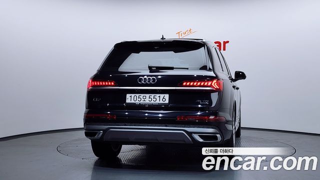 Audi Q7 45 TDI Quattro Premium - фото 3