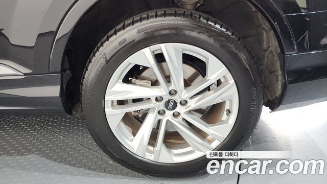 Audi Q7 45 TDI Quattro Premium - фото 4