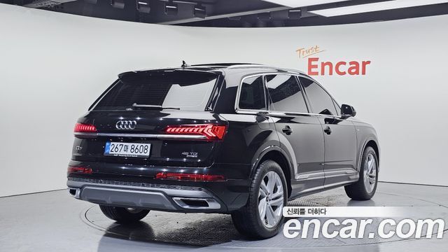 Audi Q7 45 TDI Quattro Premium - фото 1