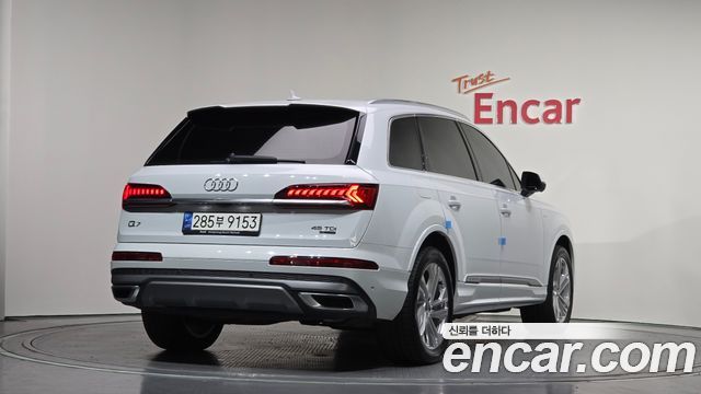 Audi Q7 45 TDI Quattro Premium - фото 1