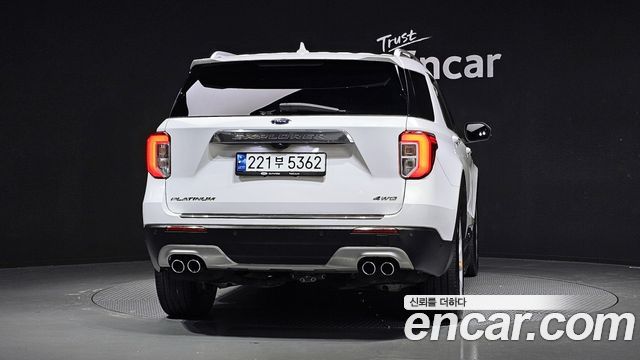 Ford Explorer 6-го поколения 3.0 Platinum 4WD - фото 3