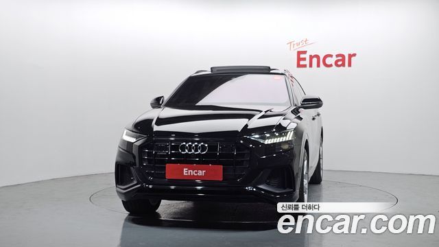 Audi Q8 45 TDI Quattro Premium - фото 2