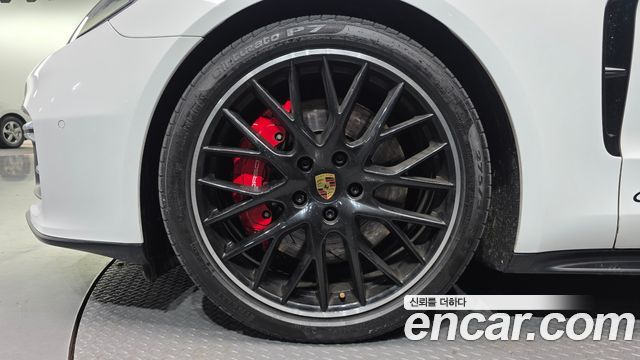 Porsche Panamera 4.0 GTS - фото 4