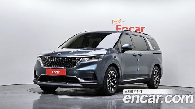 Kia Carnival 4-го поколения 9-Seater Signature - фото 0