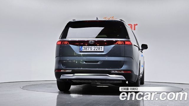 Kia Carnival 4-го поколения 9-Seater Signature - фото 3