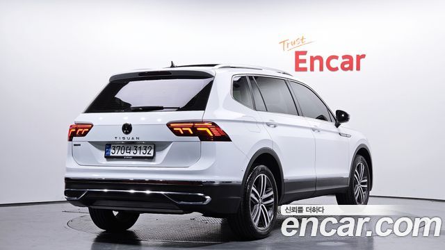 Volkswagen Tiguan Allspace 2.0 TSI Prestige - фото 1