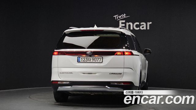 Kia Carnival 4-го поколения 7-Seater Signature - фото 3