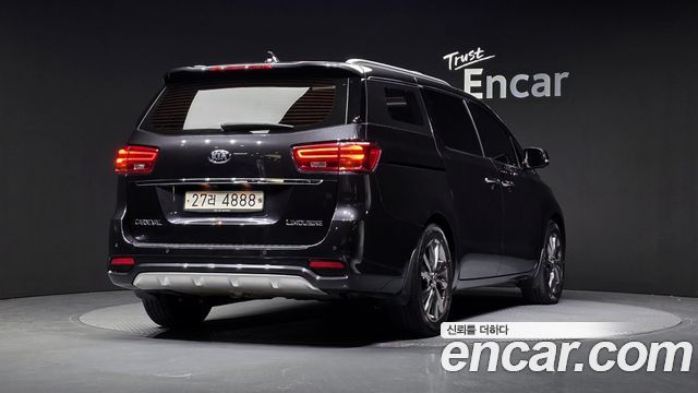 Kia Carnival New 7-Seater Limousine VIP - фото 1