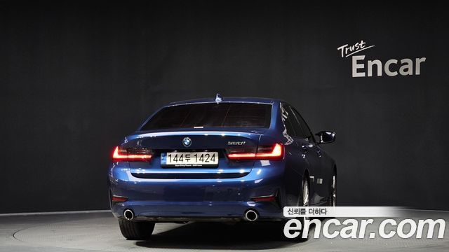 BMW 3 Series G20 320i Luxury - фото 3