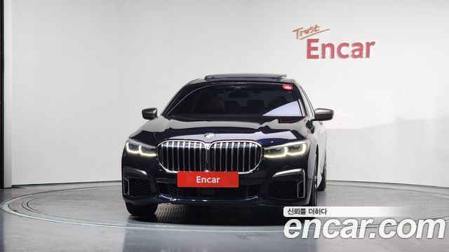 BMW 7 Series G11 M760Li xDrive - фото 2