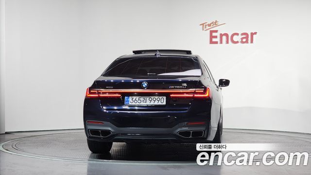 BMW 7 Series G11 M760Li xDrive - фото 3