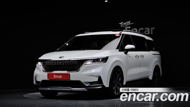 Kia Carnival 4-го поколения 9-Seater Signature - фото 0
