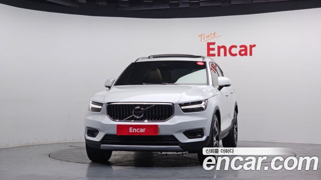 Volvo XC40 T4 Inscription - фото 2
