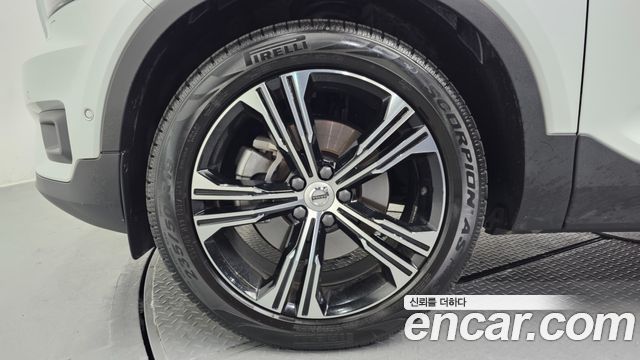 Volvo XC40 T4 Inscription - фото 4