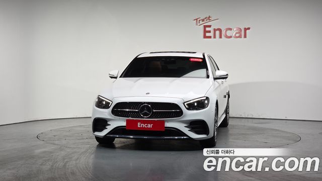 Mercedes-Benz E-Class W213 E220d 4MATIC AMG Line - фото 1