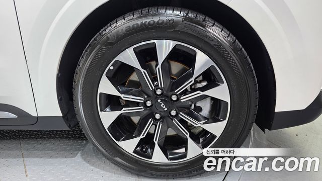 Kia Carnival 4-го поколения 7-Seater Signature - фото 4
