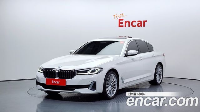 BMW 5 Series G30 530i Luxury - фото 0