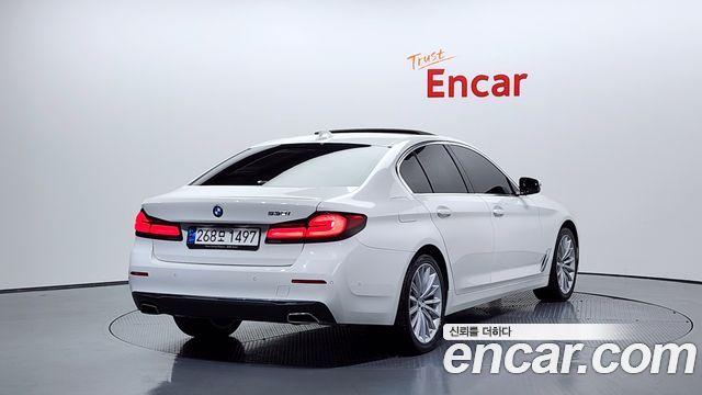 BMW 5 Series G30 530i Luxury - фото 1