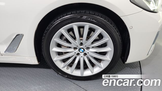 BMW 5 Series G30 530i Luxury - фото 4