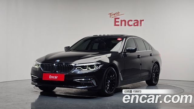 BMW 5 Series G30 530i Luxury Plus - фото 0