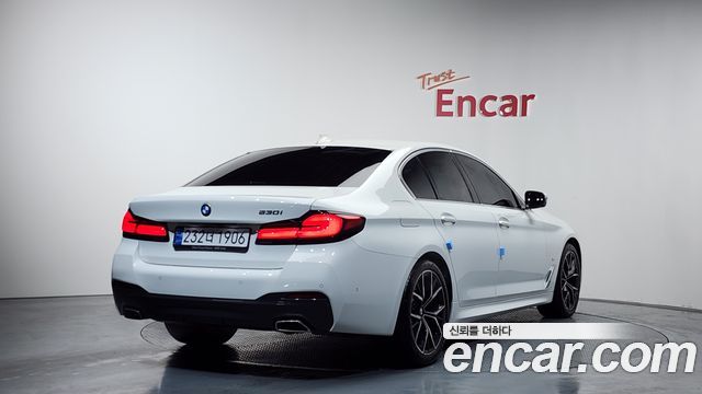 BMW 5 Series G30 530i M Sport Package - фото 1