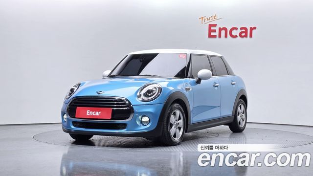 Mini Cooper 5Door Standard 3rd - фото 0