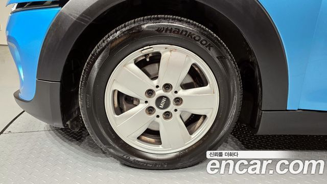 Mini Cooper 5Door Standard 3rd - фото 4