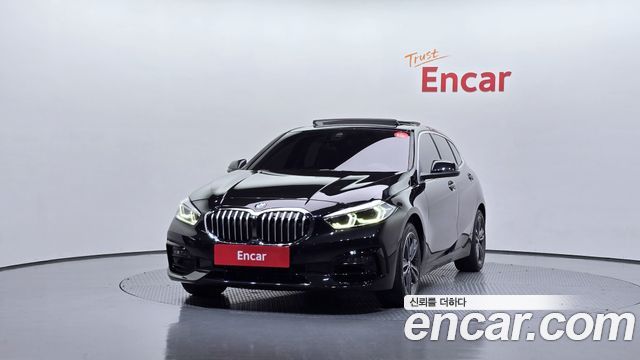 BMW 1 Series F40 120i Sports - фото 2