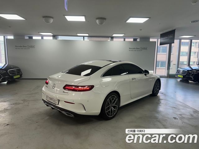 Mercedes-Benz E-Class W213 E300d 4MATIC Coupe - фото 1