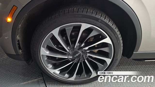 Lincoln Aviator 2-го поколения 3.0 Reserve AWD - фото 4