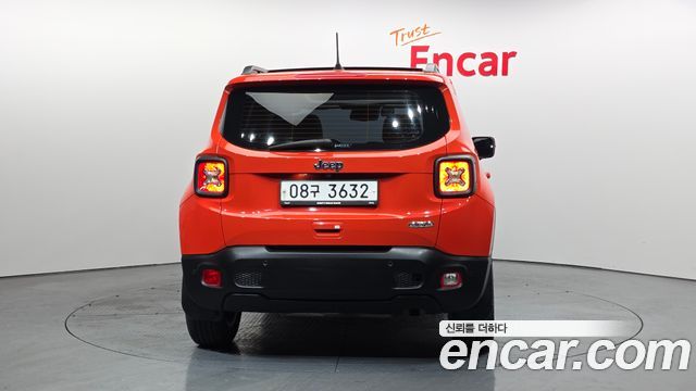 Jeep Renegade 2.4 Longitude High - фото 3