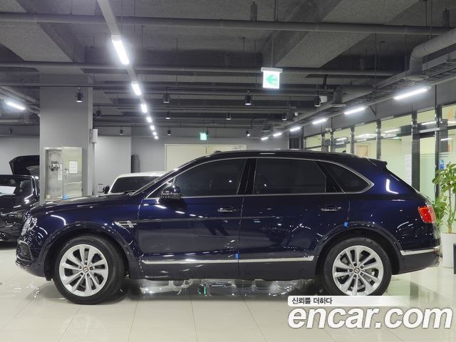 Bentley Bentayga 4.0 V8 - фото 1