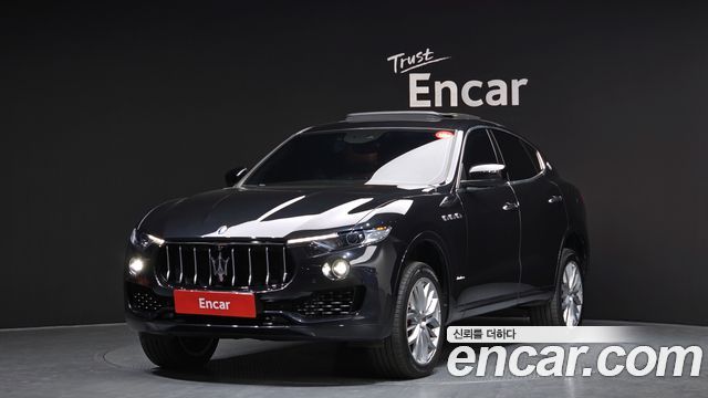 Maserati Levante 3.0 Diesel AWD GranLusso - фото 0