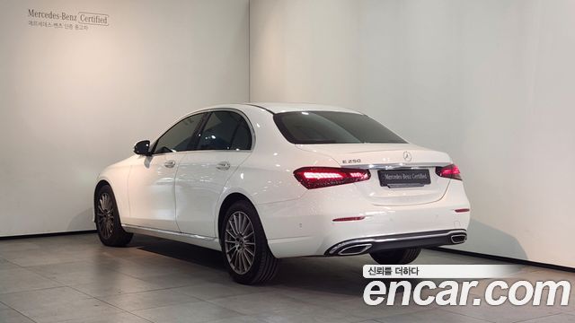 Mercedes-Benz E-Class W213 E250 Exclusive - фото 1